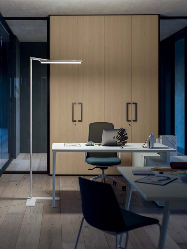 Lampe sur pied Fly